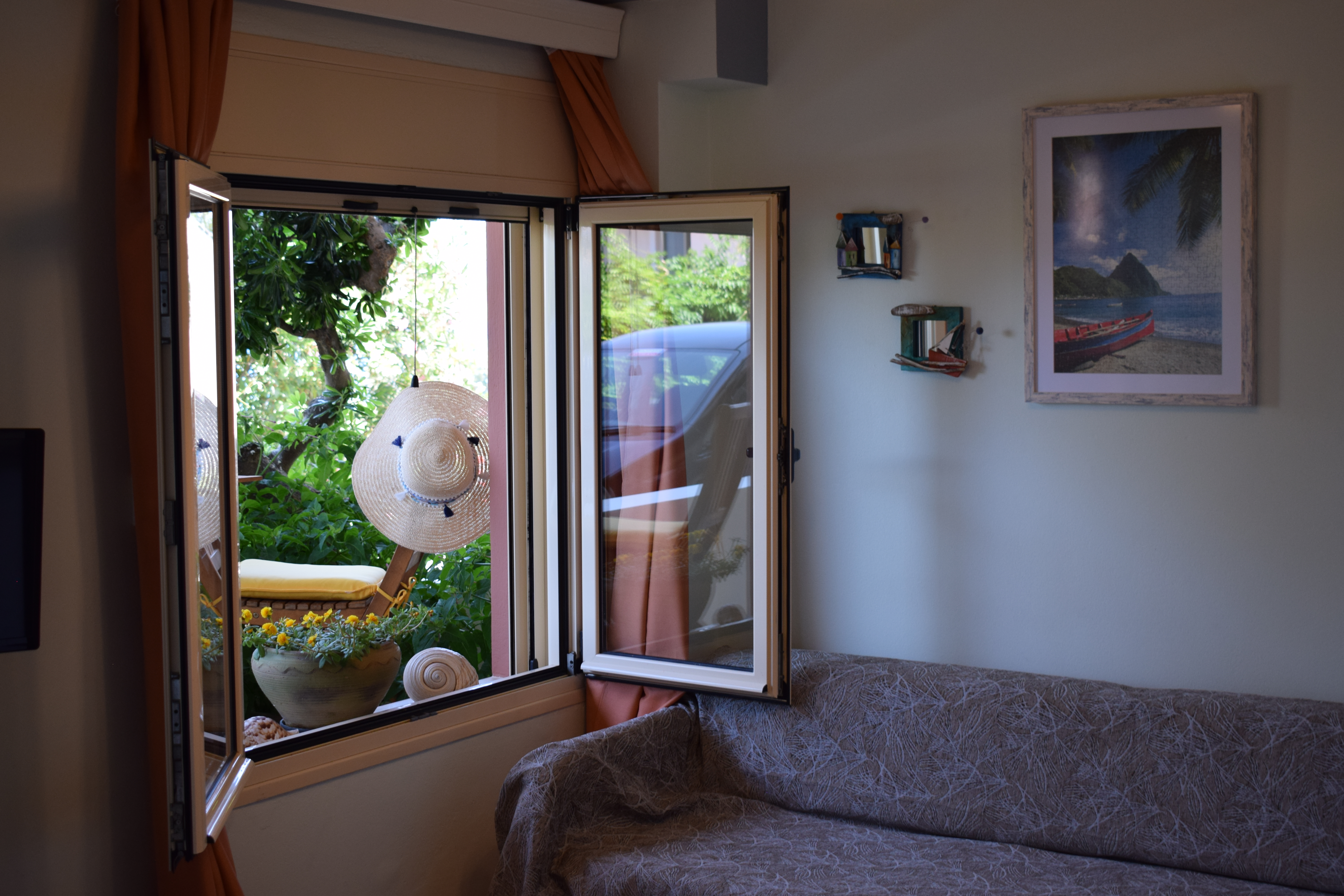 Eleonora 3 — interior